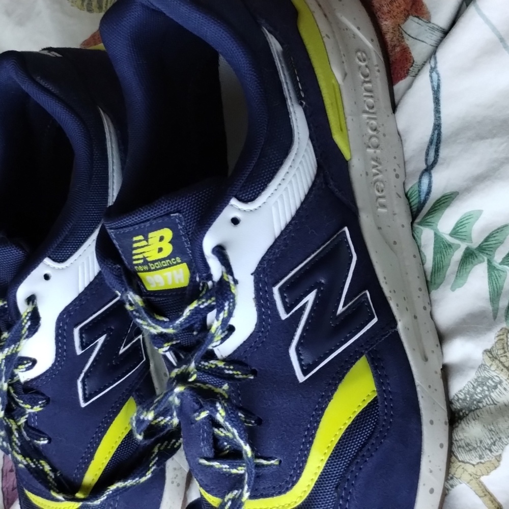 New balance sneakers 10.5